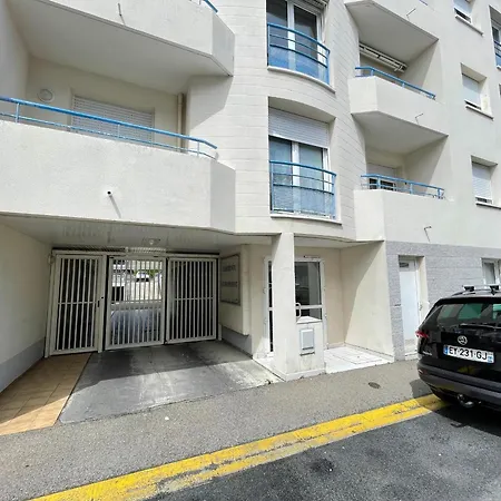 Duplex Lumineux à St-brevin, Proche Et Commerces, Parking Fermé, 2/3 Pers - Fr-1-364-151 Apartamento